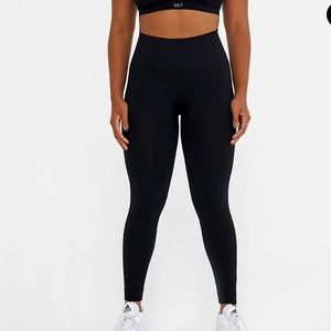 SETActive black sculpt flex leggings